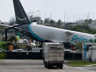 Tragedia en Miami: Se estrelló un Boeing 767 de carga de Amazon y hay cinco muertos