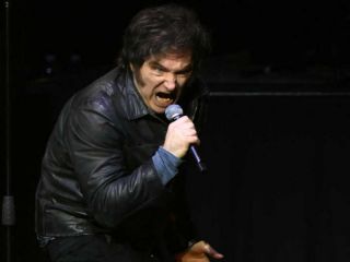 Milei volvi al centro de la escena con un acto de tono rockero y desafiante