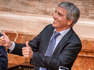 La inflación cerró diciembre en alza, pero 2025 terminó con el registro más bajo en ocho años