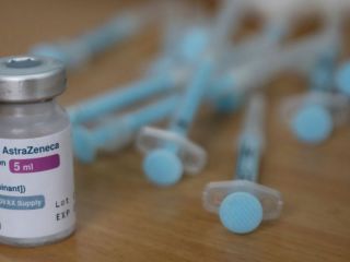 Argentina dona a Bolivia un milln de dosis de vacunas AstraZeneca
