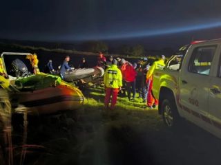 Desapariciones tras un accidente y un arroyo desbordado: Intensa búsqueda en Bolívar