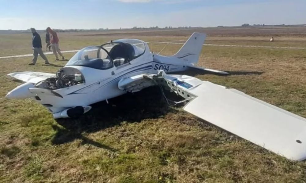 Insólito choque con un avión durante un aterrizaje