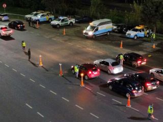 Un camionero que viajaba de Corrientes a Buenos Aires dio 2,65 de alcohol en sangre
