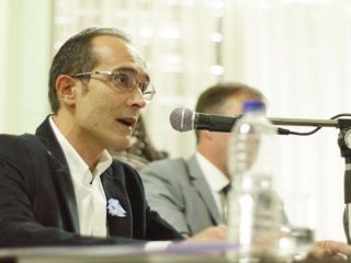 Covid-19: El intendente de Bolvar dio un paso al frente y puso a disposicin el distrito para probar la vacuna
