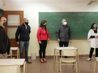 Pergamino: la alegra de los chicos por volver a la escuela