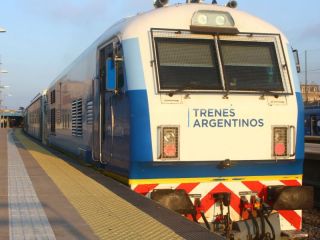 Despus de dos meses: Regreso del tren Buenos Aires-Junn a Retiro