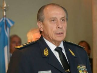 Renunci el jefe de la Polica Federal