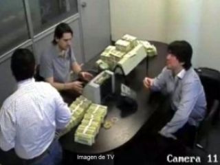 Elaskar: Me los llevo puesto a todos