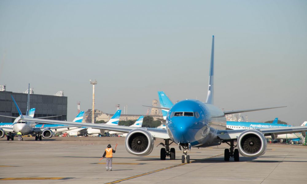 ANAC simplifica trámites y moderniza el control aéreo
