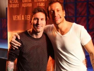 Messi fue al teatro a ver a su amigo Nicols Vzquez