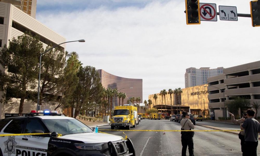Explosión de un Tesla frente al hotel Trump