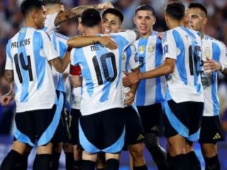 Argentina vuelve a la cima del ranking FIFA, pero una curiosa estadística inquieta a los hinchas