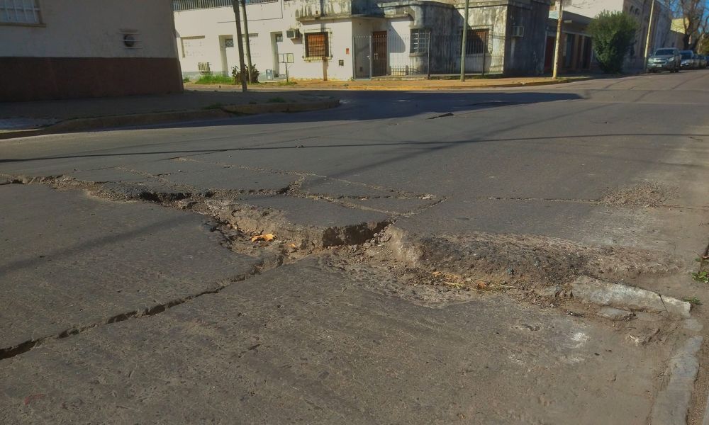 Arreglo de pavimento a cambio de votos