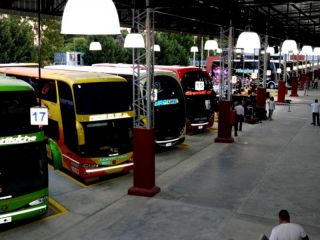 Controles en terminales bonaerenses: El 20% de los colectivos inspeccionados recibió infracciones laborales