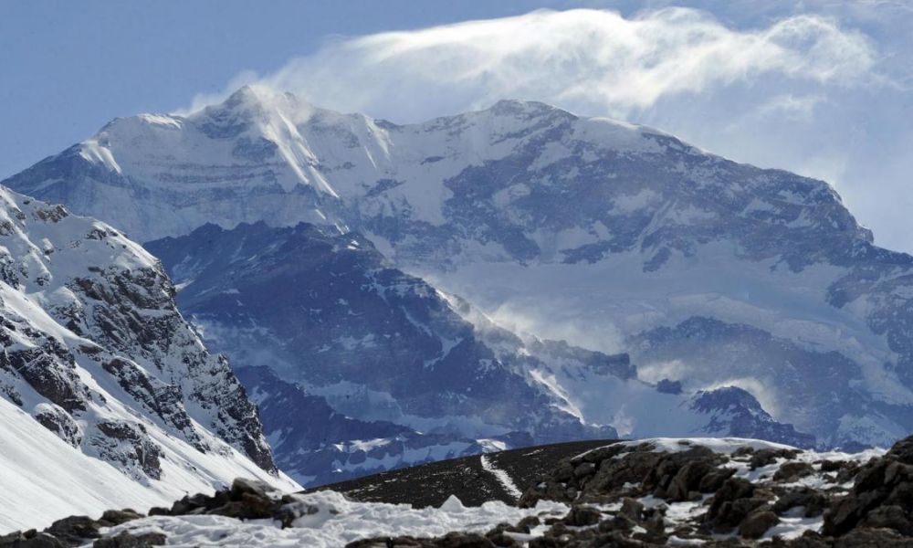 Tres andinistas argentinos extraviados en la cordillera