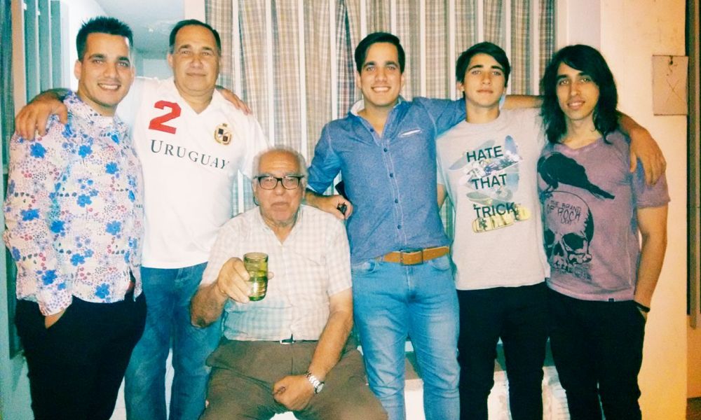 Sebastián Álvarez y su familia