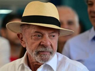 Lula reconoció la sorpresa electoral y ya prepara el duelo decisivo contra Flávio Bolsonaro
