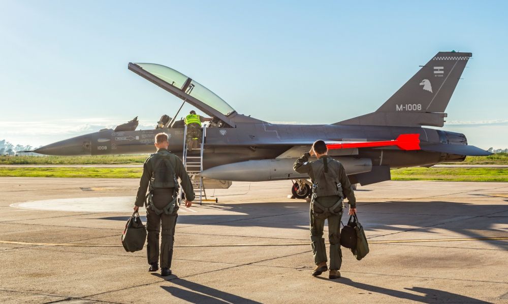 La Fuerza Aérea Argentina inicia los vuelos con F-16