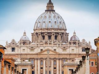El Vaticano recibe el eco de una denuncia que ya conmueve a Pergamino