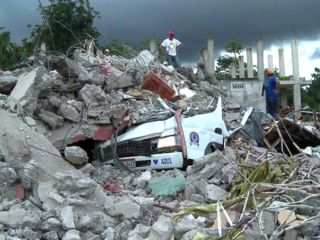 An buscan a 10 argentinos en Ecuador por el sismo