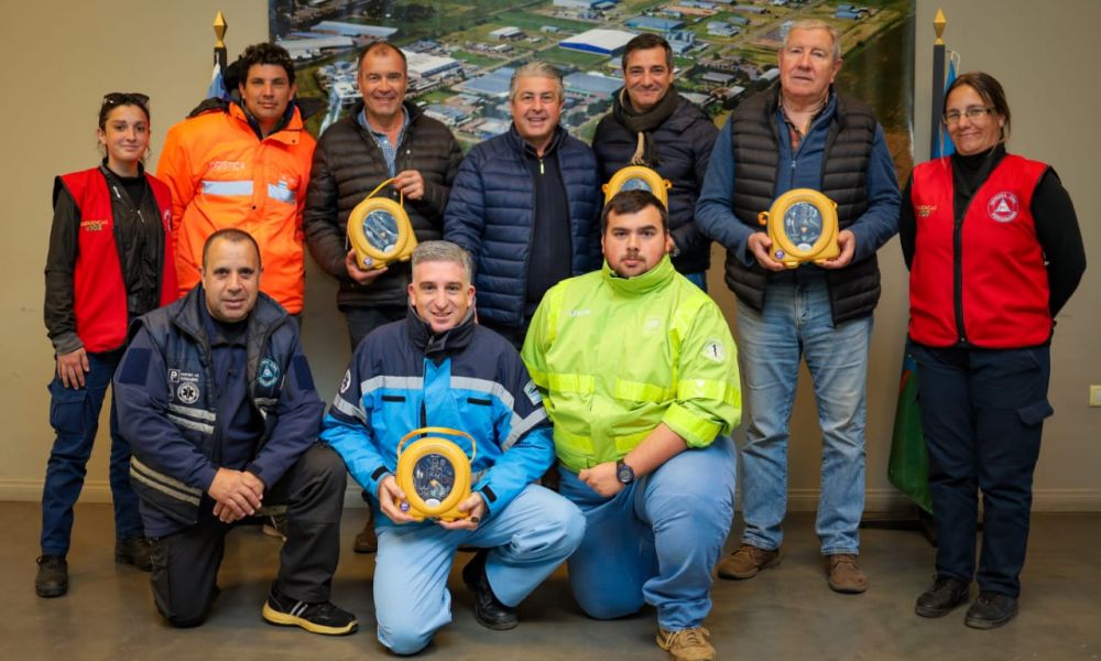 Pergamino equipa lugares estratégicos con desfibriladores