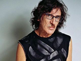 Fanáticos de Charly García inician la vigilia por sus 74 años en Palermo