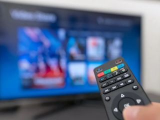 La mayora de los hogares argentinos ajusta costos de internet y TV ante la crisis