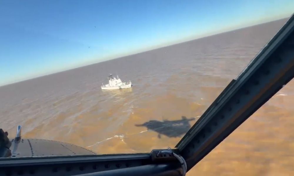 Buscan una embarcación con cinco pescadores desaparecidos
