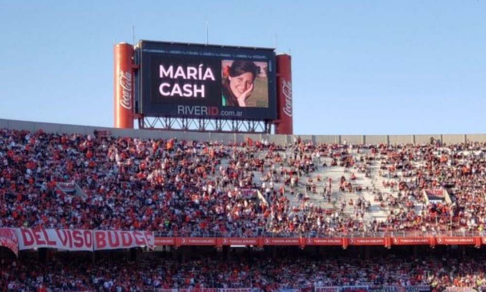 María Cash en el Monumental