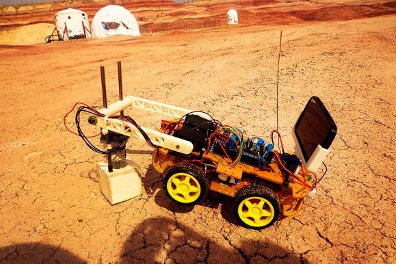 Argentino presentó un robot que diseñó para la NASA