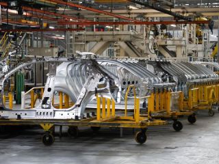 Peugeot frena la produccin y adelanta vacaciones: Incertidumbre en El Palomar