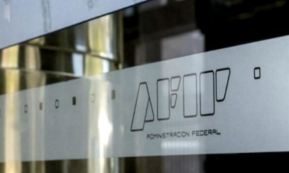 La AFIP intimó a más de 2.500 argentinos
