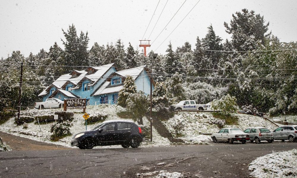 Bariloche amaneció con una intensa nevada