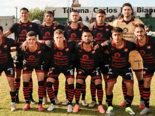 Douglas Haig cayó en Chivilcoy en un partido caliente y explotó contra el arbitraje