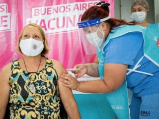 Un estudio bonaerense mostr la alta efectividad de la primera dosis de la vacuna AstraZeneca