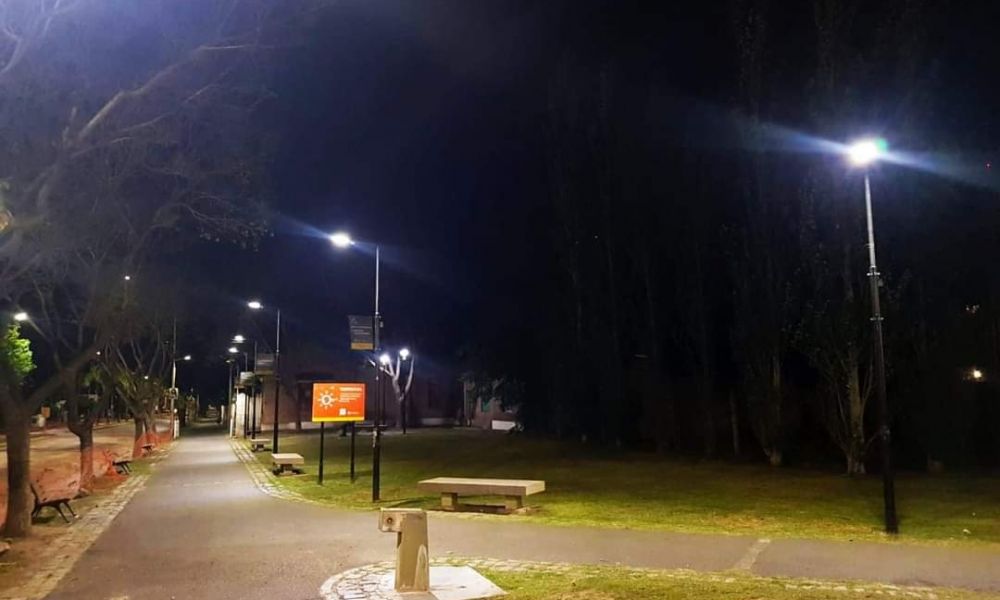 Luces Led en las plazas de Pergamino