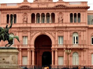 Paro general y tensi�n m�xima: El Gobierno descontar� el d�a a los estatales que adhieran a la huelga