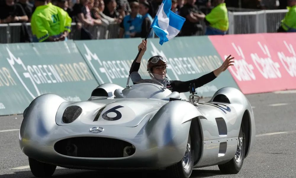 Colapinto desató una marea humana
