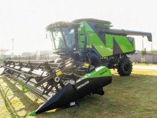 Presentaron en C�rdoba una nueva cosechadora de producci�n nacional