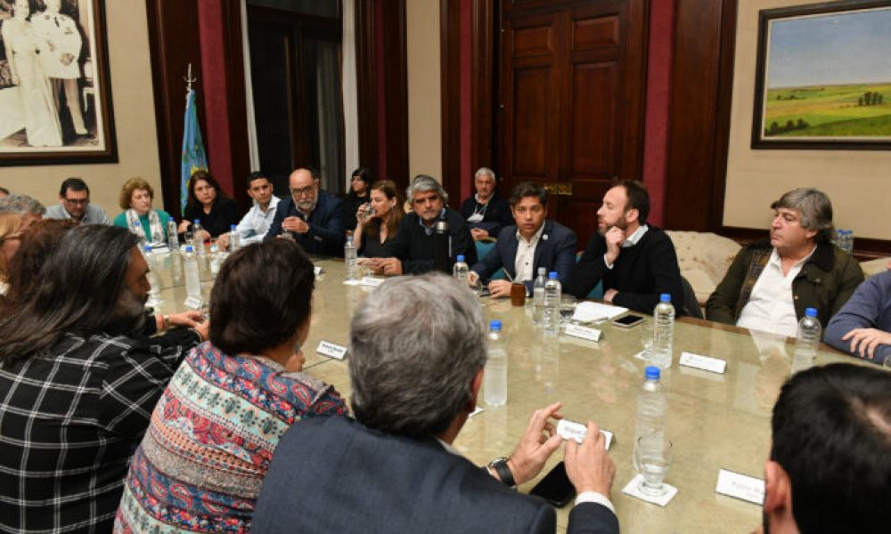 Confirman el aumento a docentes y estatales