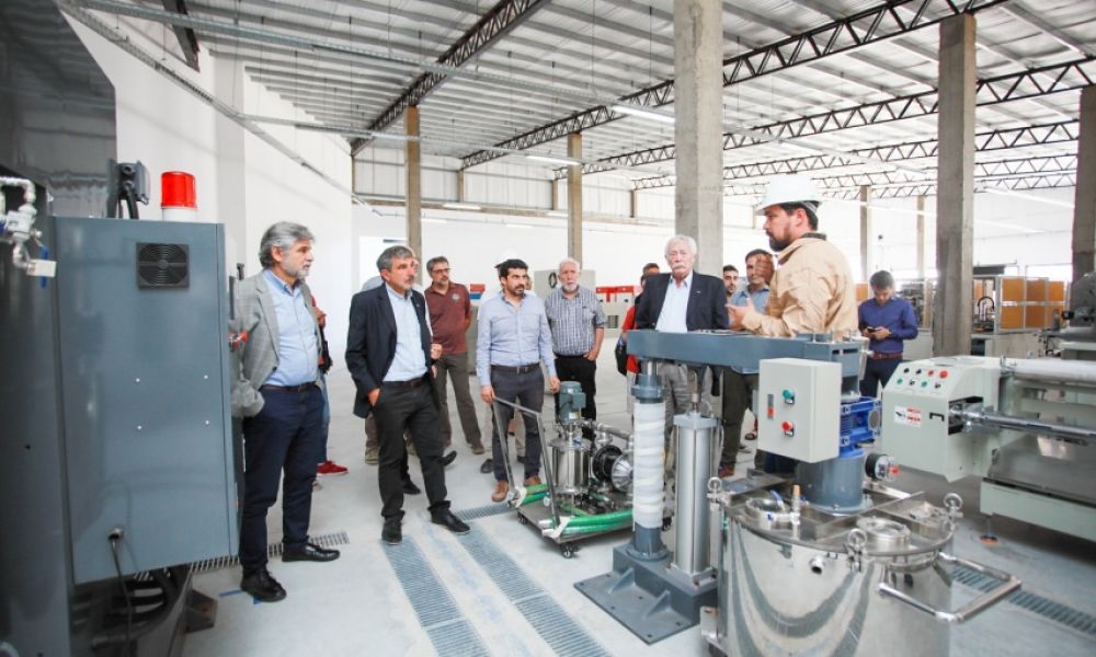 Argentina inaugura su primera fábrica de baterías de litio
