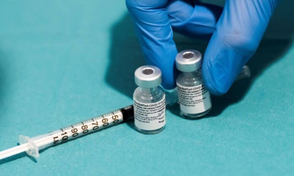 Comienza la aplicación de vacunas bivalentes
