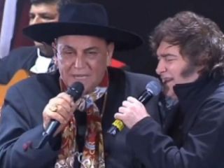 Milei en escena: Del cruce con Palavecino al agradecimiento pol�tico en Jes�s Mar�a