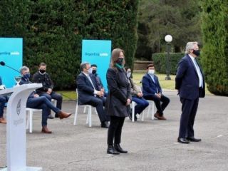 Anuncian la incorporaci�n de 10 mil agentes a la Polic�a bonaerense