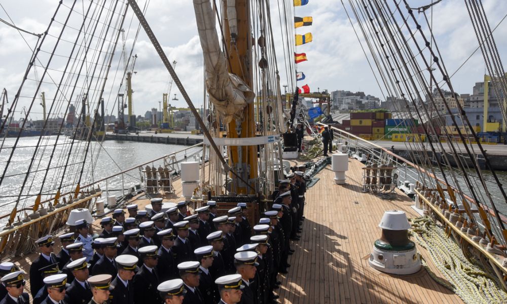 La fragata ARA Libertad llega este sábado a Buenos Aires