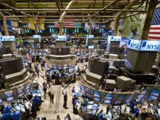 Los mercados se desplomaron tras las declaraciones de Trump: Fuertes caídas en acciones y bonos argentinos