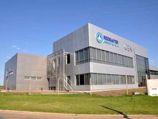 Macri inaugura una planta de fertilizantes en Rizobacter