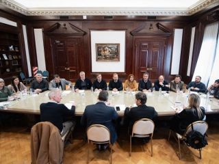 Colón recibirá financiamiento del Banco Provincia: Kicillof firmó créditos por más de $14.000 millones para municipios