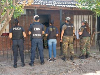 Tres domicilios bajo la lupa: Allanamientos por venta de drogas en Pergamino