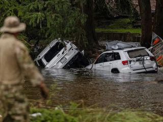 Tragedia en Texas: Ya son 80 los muertos y contina la bsqueda de desaparecidos